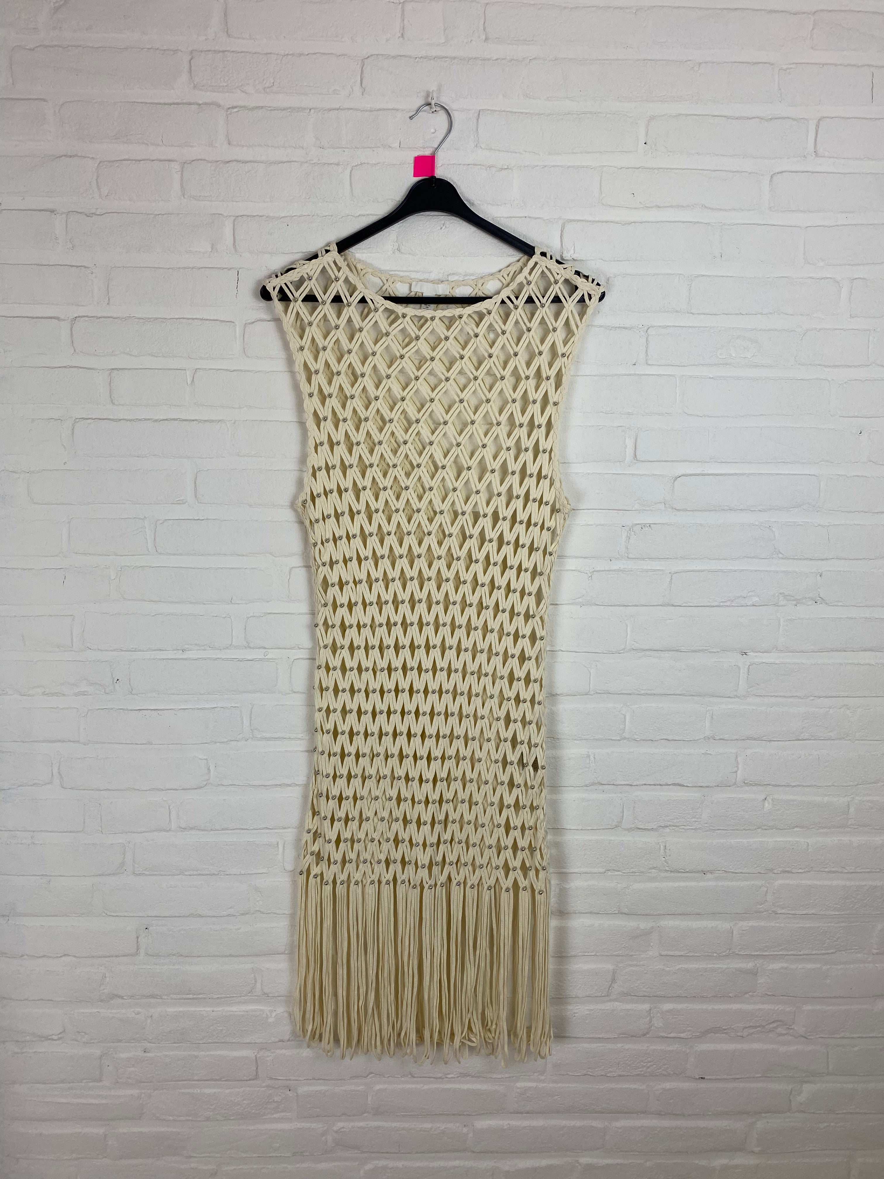 Jurk cream met zilver kleurige kralen