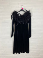 Velours jurk met veren
