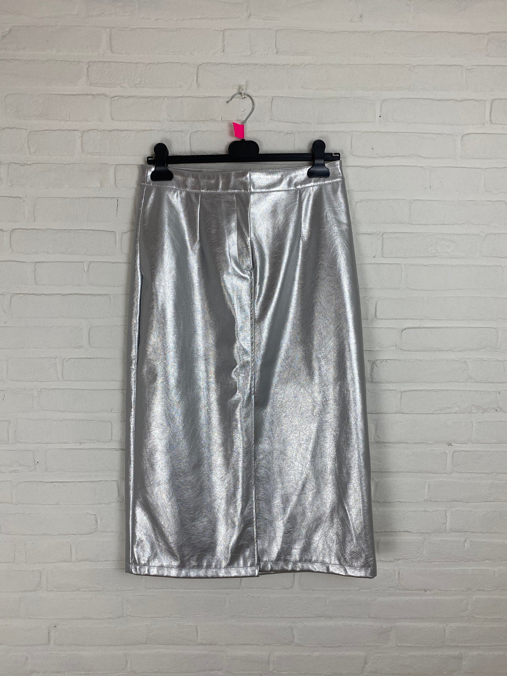 Half lange zilver kleurige rok
