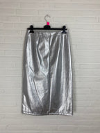 Half lange zilver kleurige rok