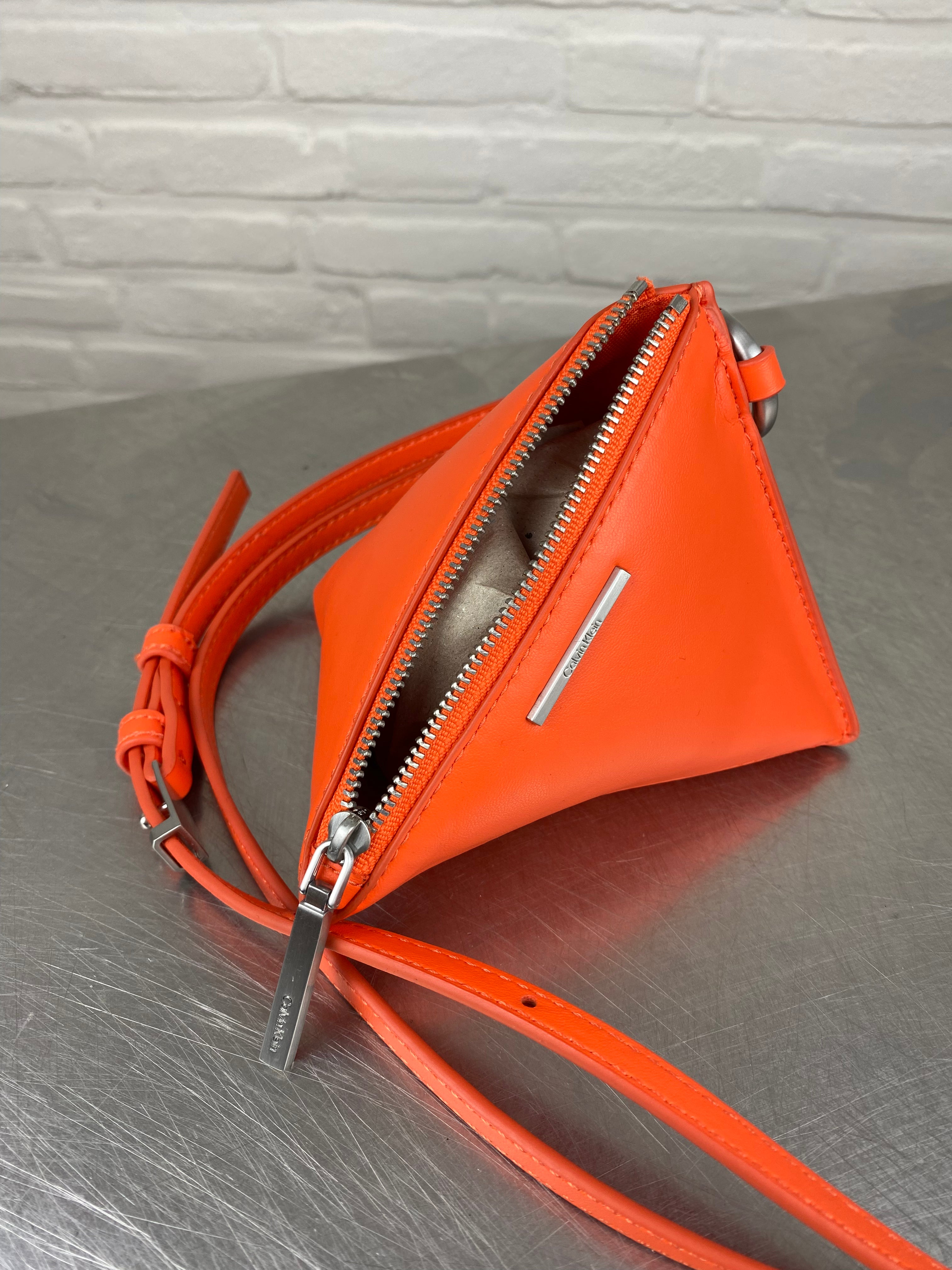 Calvin Klein oranje tasje