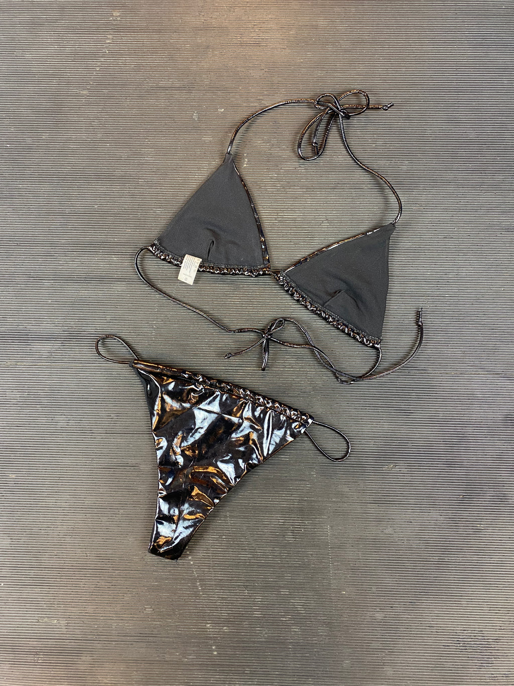 Lak bikini