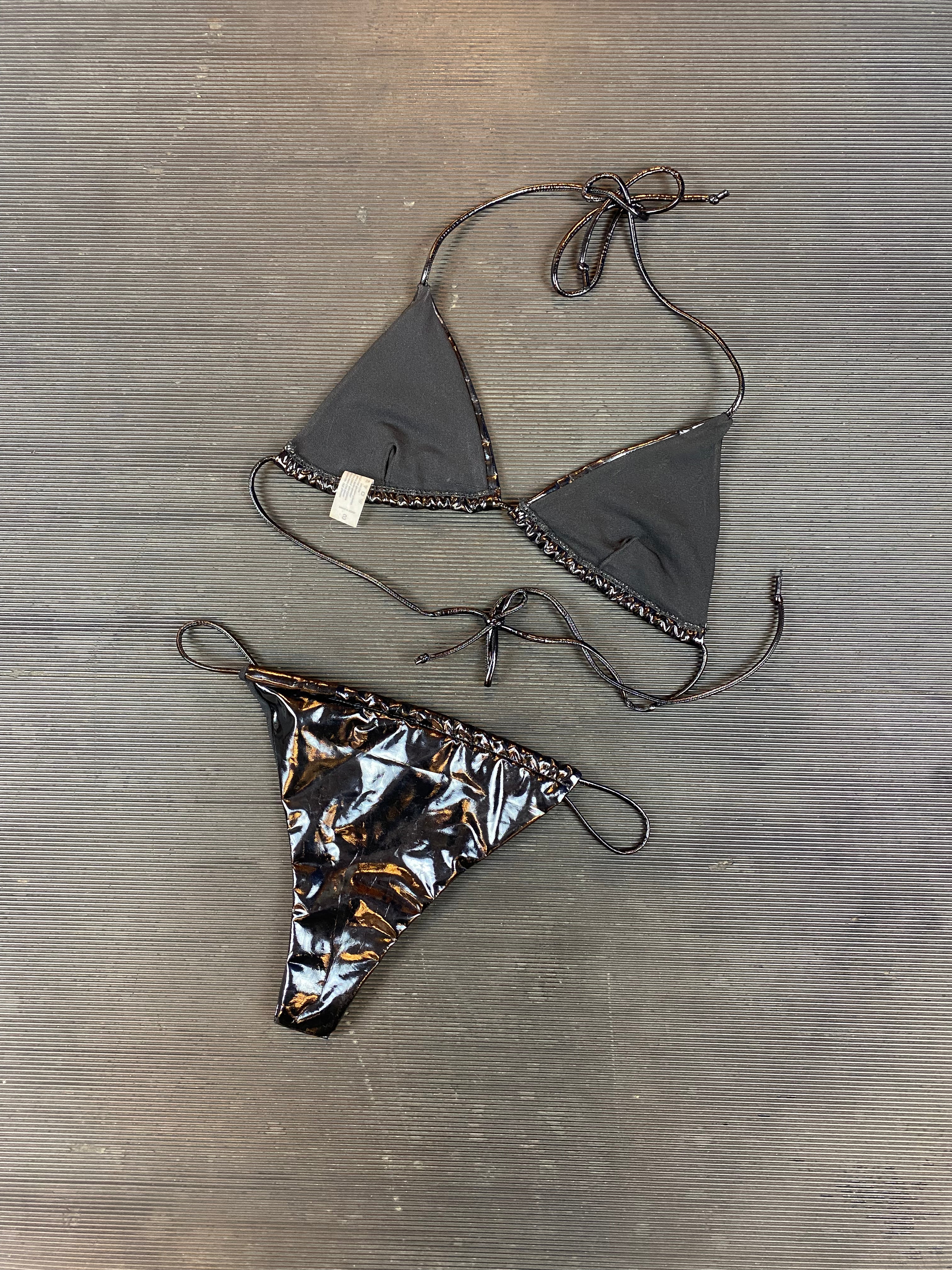 Lak bikini