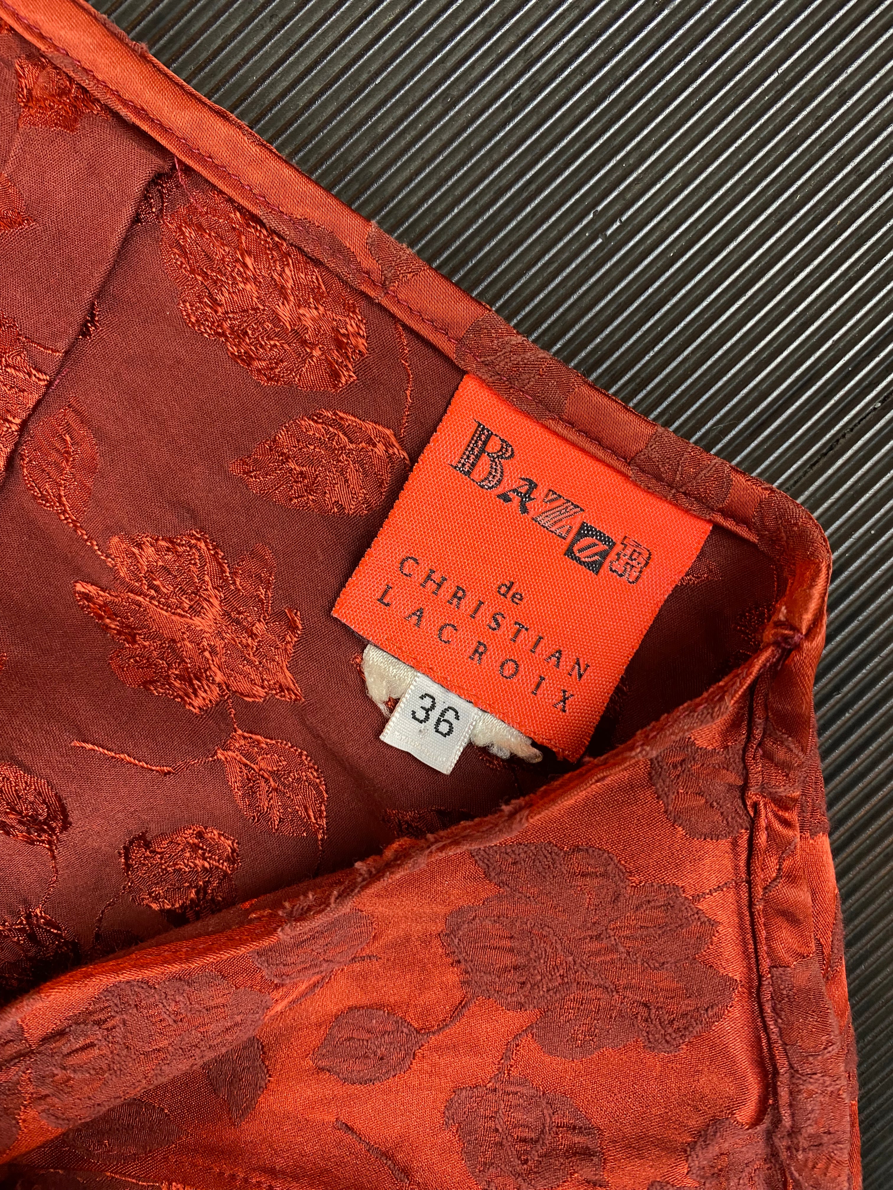 Rode Bazar de Christian Lacroix top